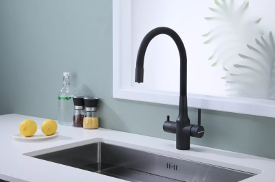 Paulmark SALIX, смеситель, антрацит, черный шланг Детальное фото товара: Paulmark SALIX, смеситель, антрацит, черный шланг