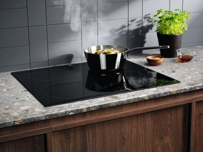 Детальное фото товара: Electrolux LIR60433 индукционная поверхность