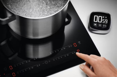 Детальное фото товара: Electrolux EIT60443X индукционная поверхность