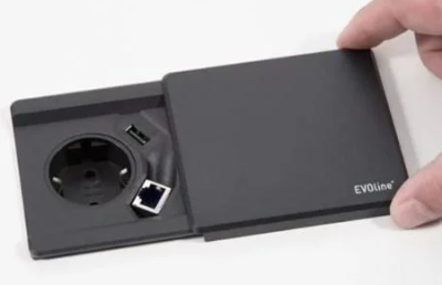 Детальное фото товара: EVOLINE Square80, блок розеток с Qi-зарядкой,1 эл. розетка, 1 разъем RJ45, 1 USB зарядка, черный