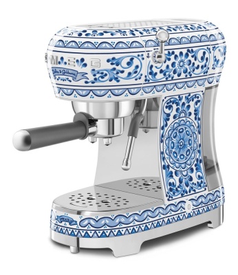 Smeg ECF02DGBEU
