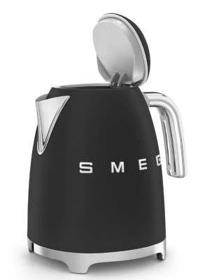 Детальное фото товара: Smeg KLF03BLMEU электрический чайник