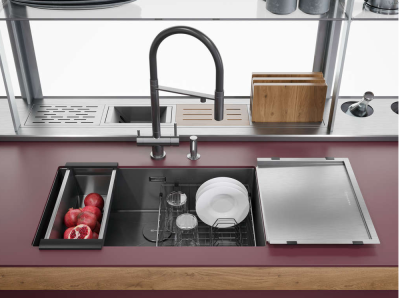 Детальное фото товара: Omoikiri Kanto-PVD-GM, смеситель, вороненая сталь/красный гибкий шланг